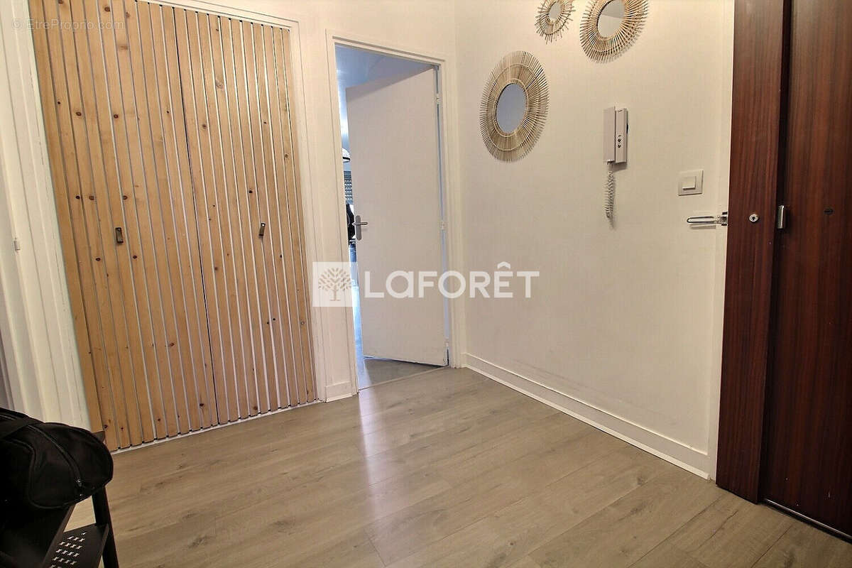 Appartement à NANTERRE