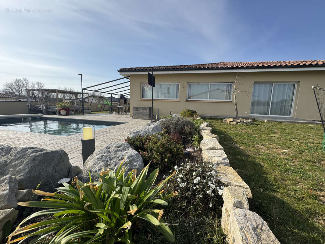 Maison à PENNAUTIER