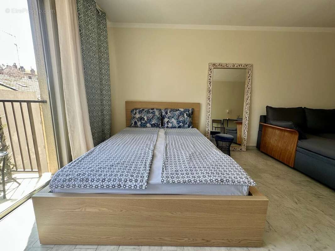 À VENDRE NICE– Studio 31 m² avec balcon, refait à neuf, au calme - photo 5