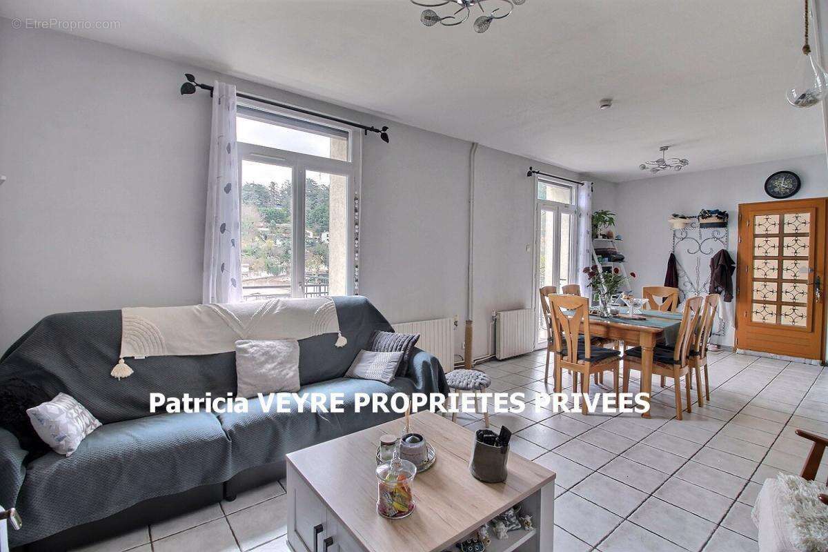 Maison individuelle, Saint Etienne (42100) maison rénovée 108 m² habitables 4 chambres sur environ 5 000m² de terrain - photo 4