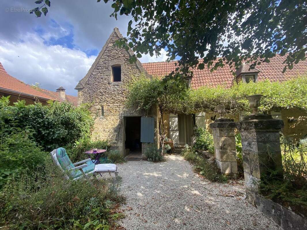 IMG8409 2 - Maison à BEYNAC-ET-CAZENAC