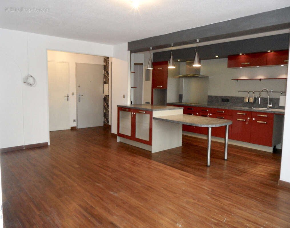 Appartement à MARSEILLE-11E