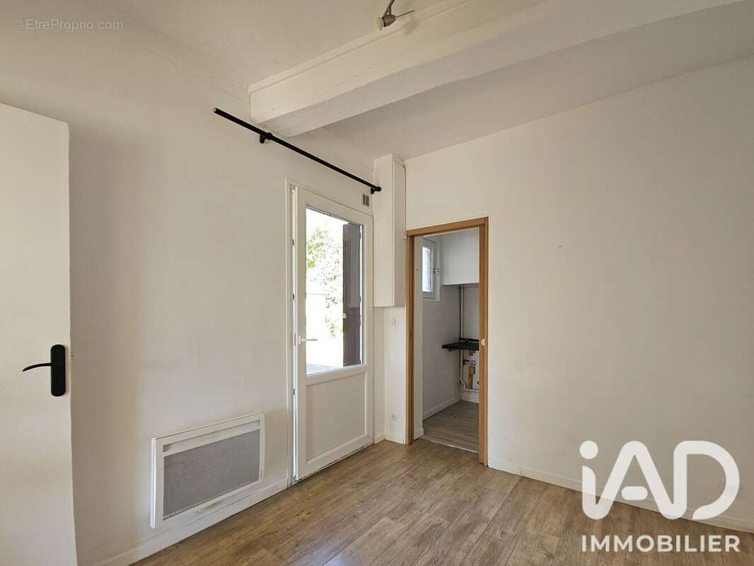 Appartement 29 m² à Sens  - photo 4