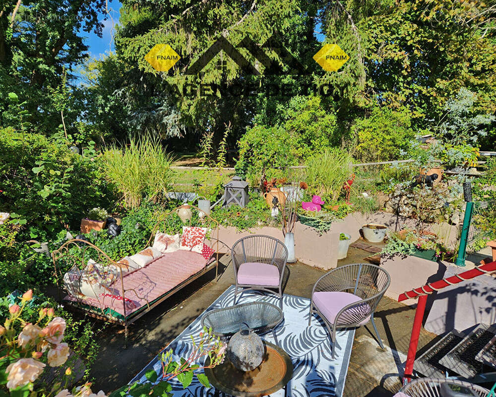 Maison à NEUVY-EN-SULLIAS