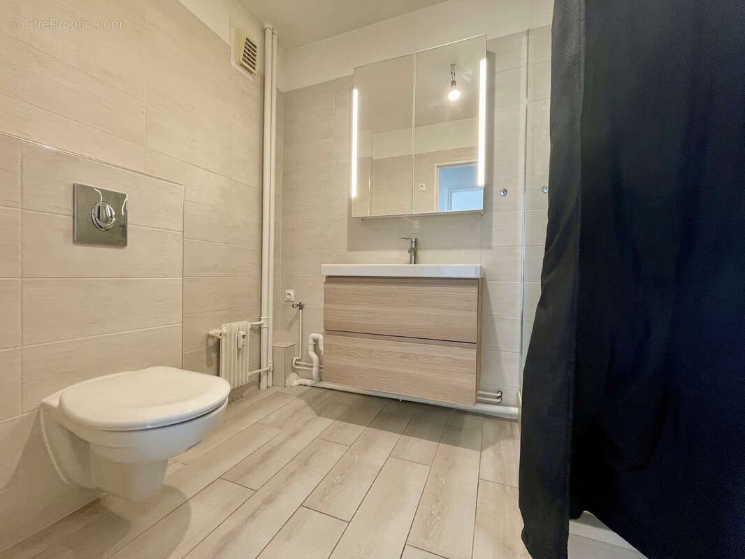 Appartement à FRESNES