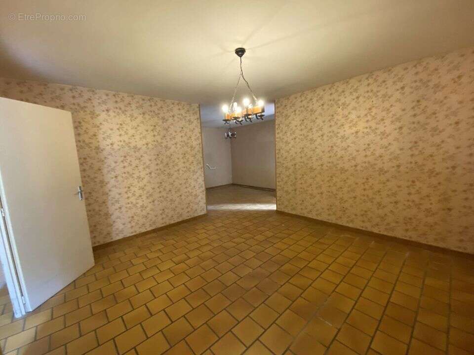 Maison 90 m² à Cazaubon  - photo 11