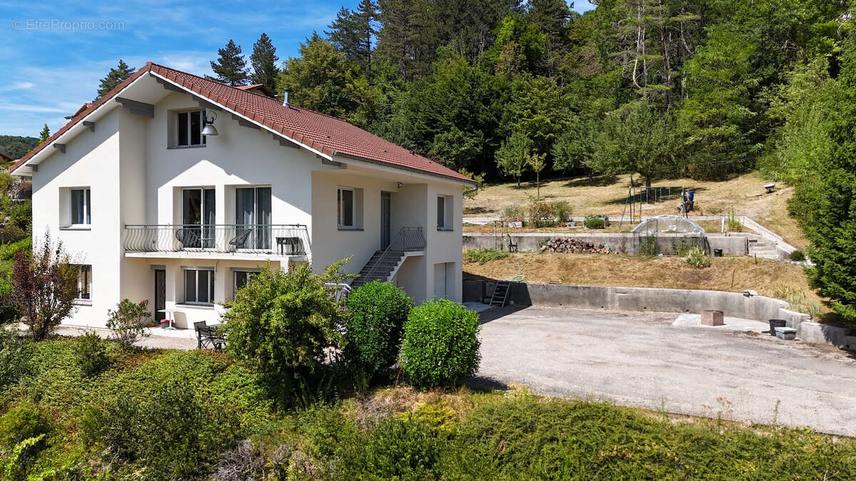 Maison Chancia 5 pièce(s) 110 m2 - photo 8