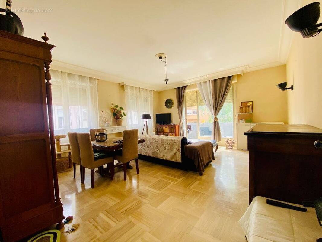 Appartement à NERIS-LES-BAINS