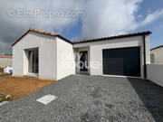 Maison à SALLERTAINE