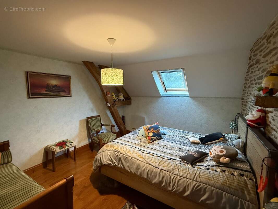 Maison à POULIGNY-NOTRE-DAME