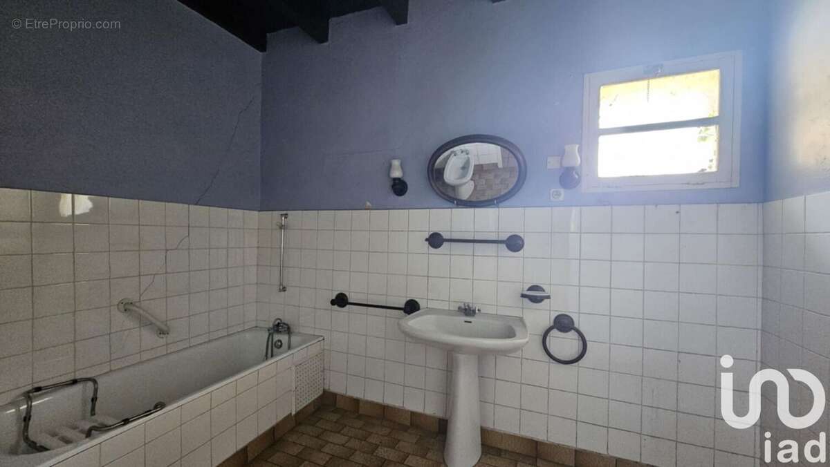 Maison 103 m² à Chassiecq  - photo 8