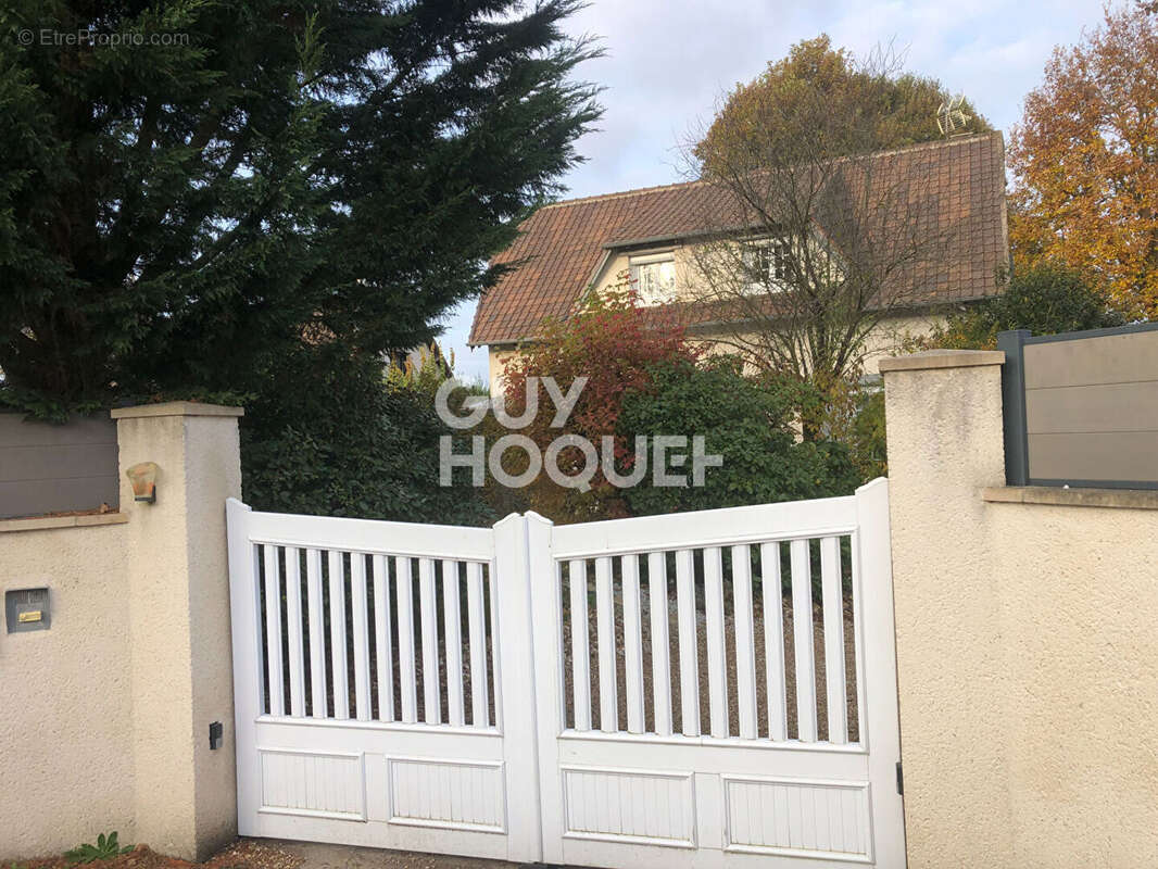 Maison à EZY-SUR-EURE