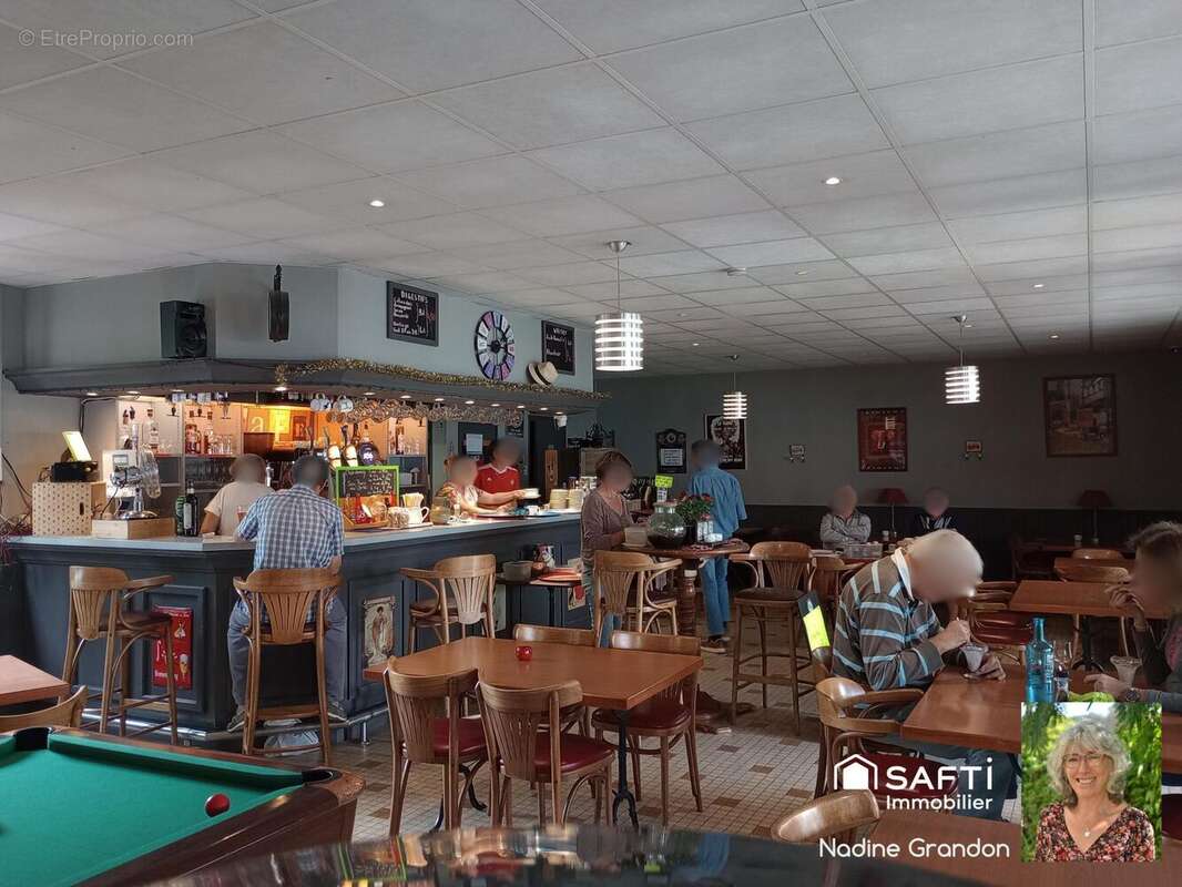 Photo 5 - Commerce à CHALAIS