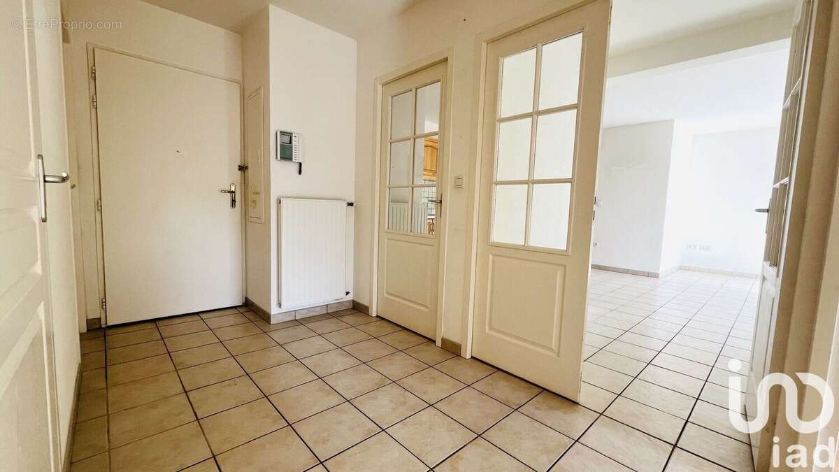 Photo 6 - Appartement à PANISSIERES