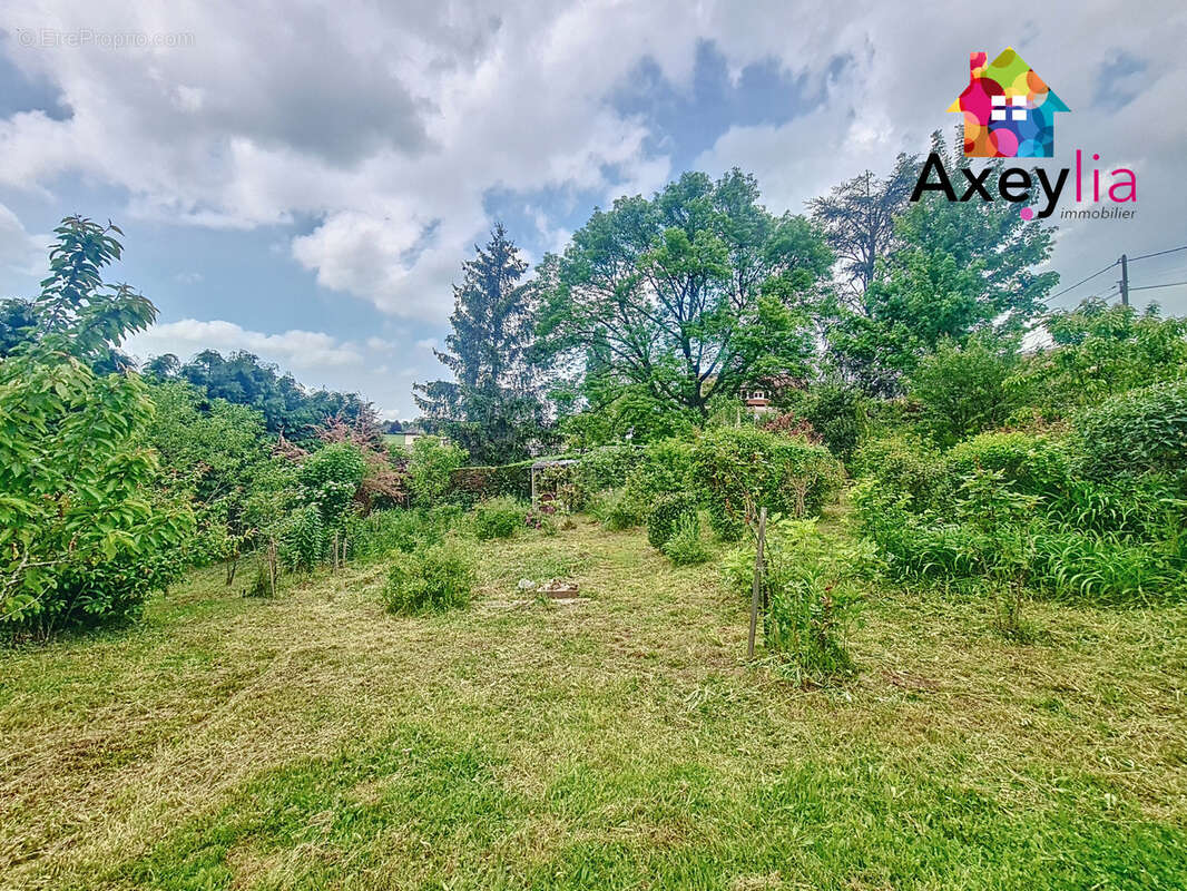 Maison à LA CLAYETTE