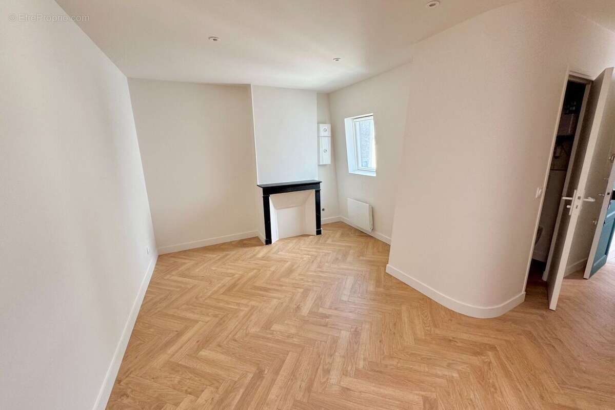 Appartement 38 m² à Paris-11e  - photo 3