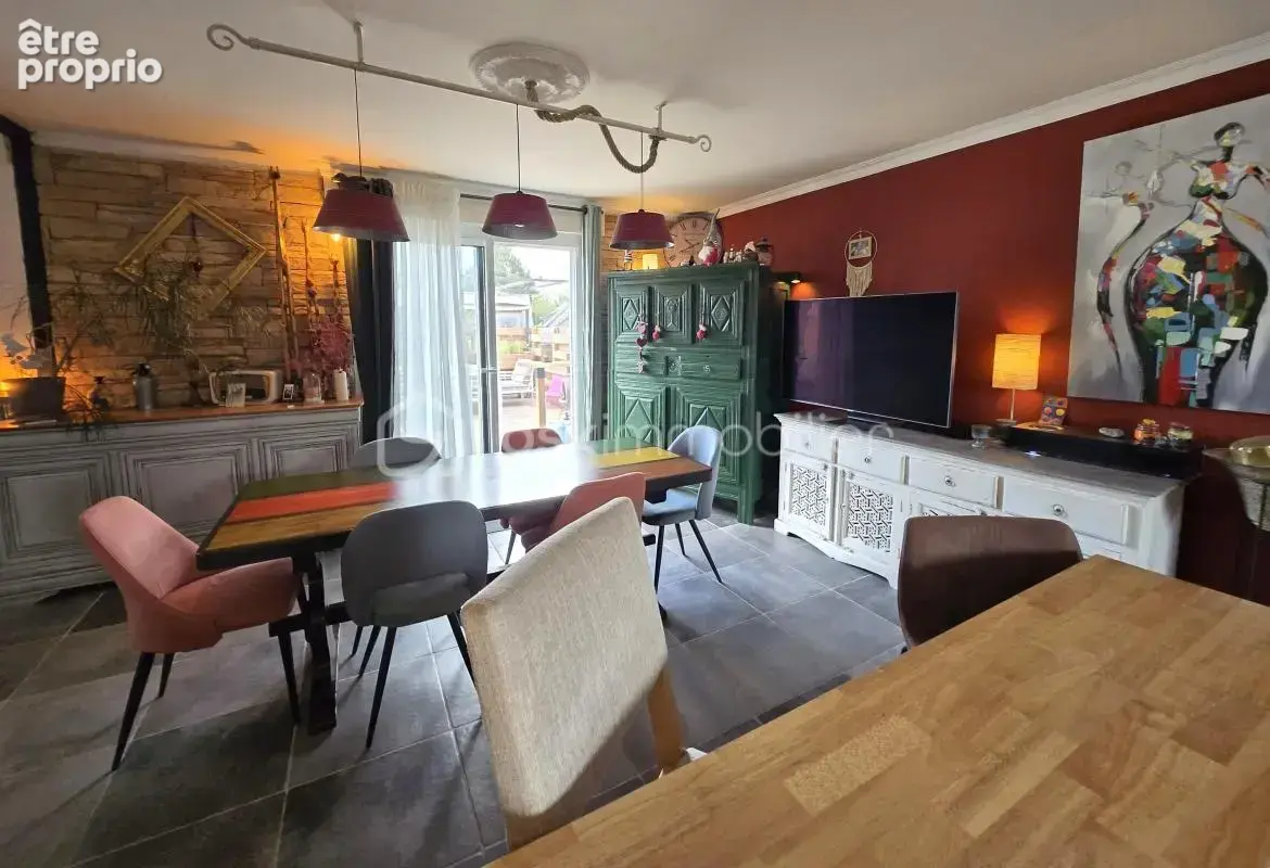 Une maison familiale aux beaux volumes, avec terrain et sous-sol complet - photo 4