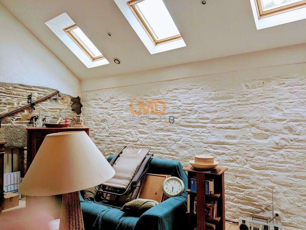 Maison à SAINT-COULITZ