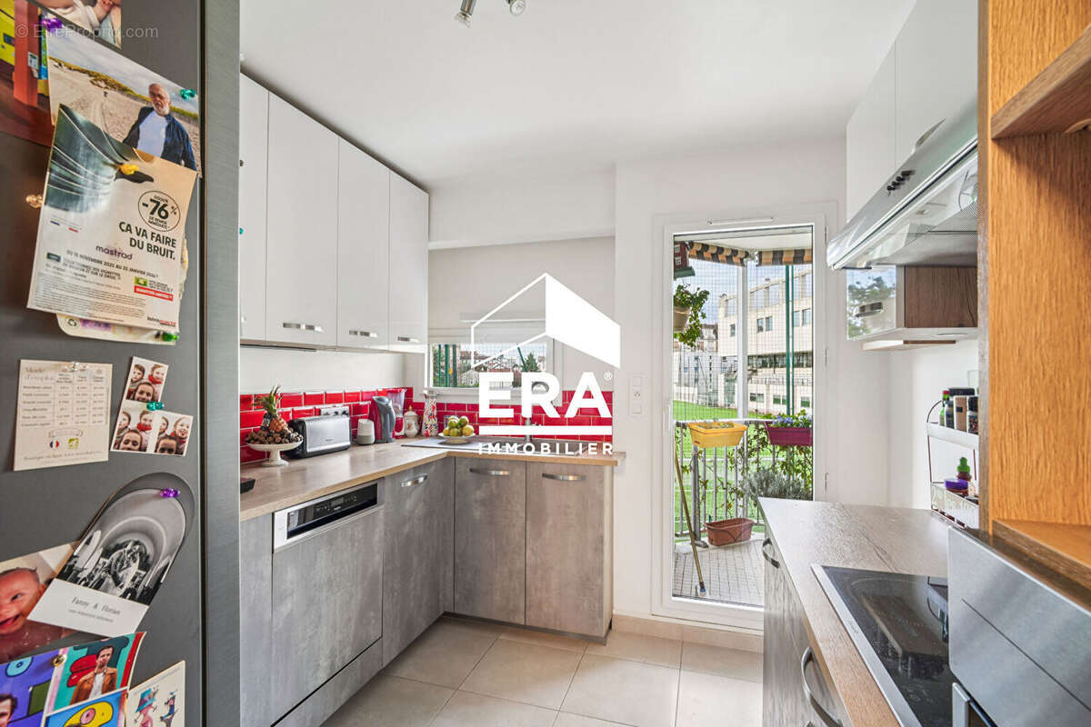 Appartement à COURBEVOIE