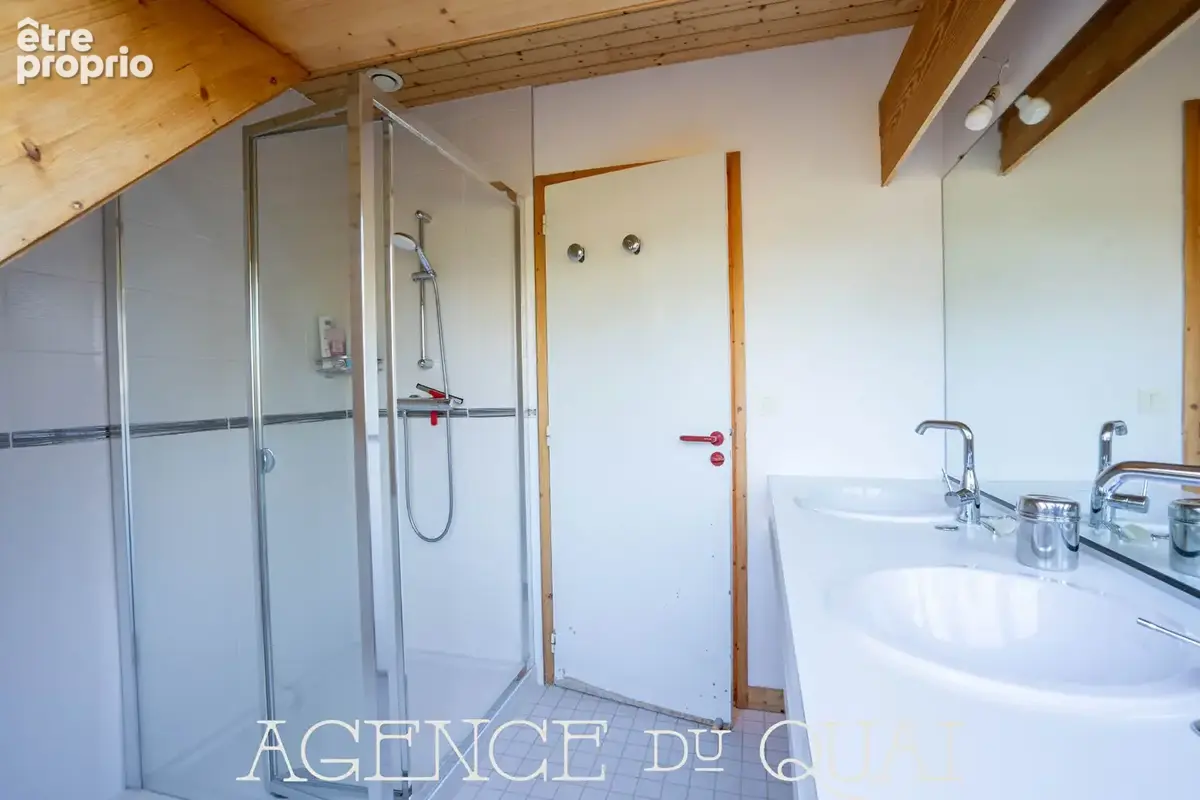 A vendre à Concarneau - Maison d'architecte 200m² sur plus de 4500 m² de terrain clos. - photo 13