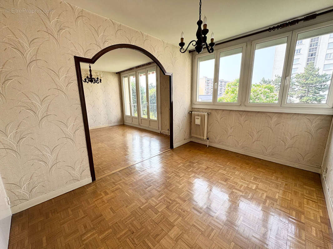 Appartement à ECHIROLLES