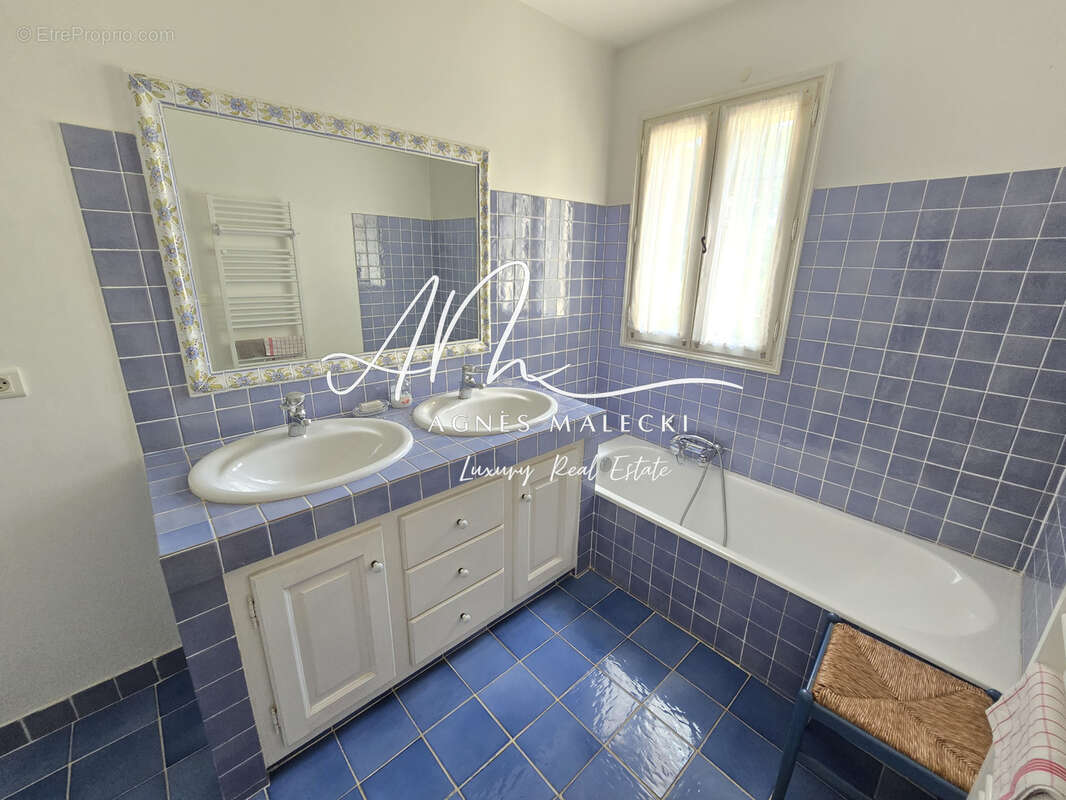 Maison à LA CROIX-VALMER