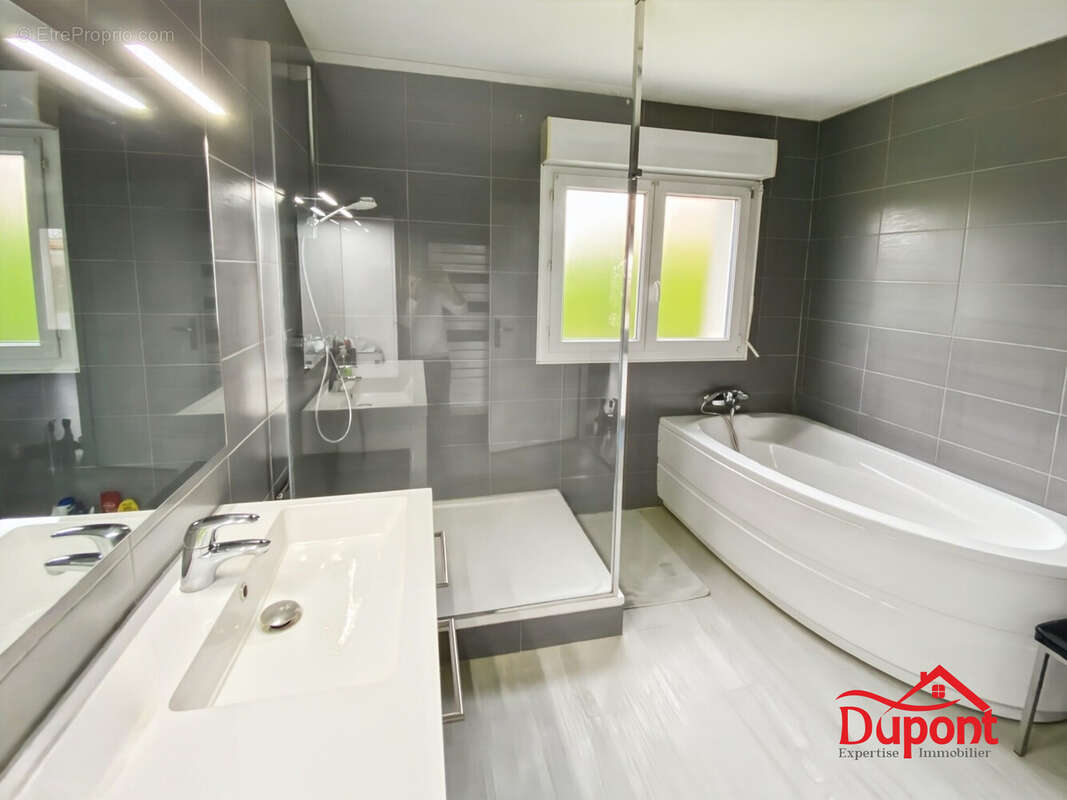 Maison 110 m² à Vraux  - photo 6