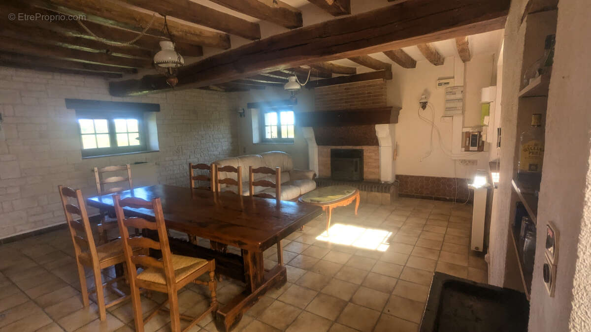 Maison à SAINT-AGNAN-SUR-ERRE