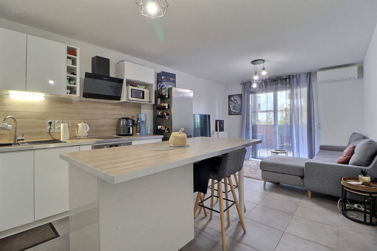 Appartement à SAINT-BRES