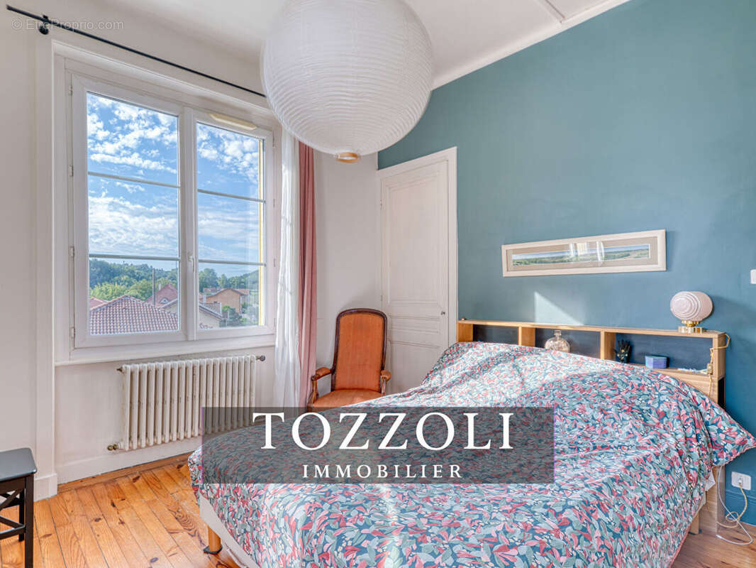 Maison à SAINT-QUENTIN-FALLAVIER