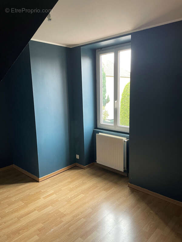 Maison à SAINT-DENIS-DE-CABANNE