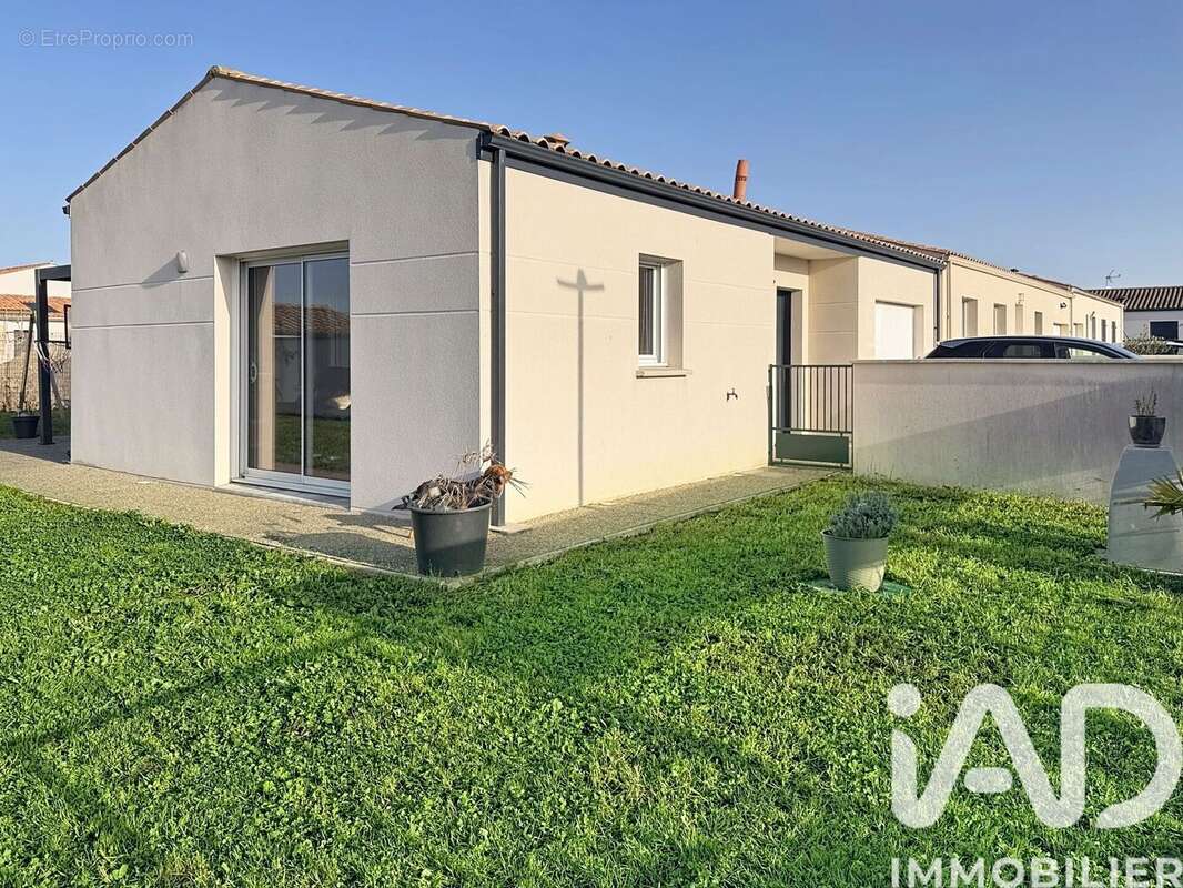 Photo 6 - Maison à SURGERES