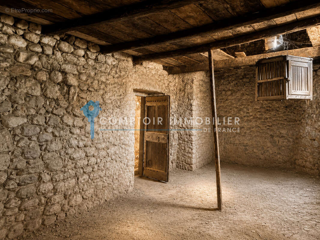 Maison de village de caractère à Labeaume   103 m2 habitables et près de 400 m2 de surfaces utiles à valoriser - photo 17