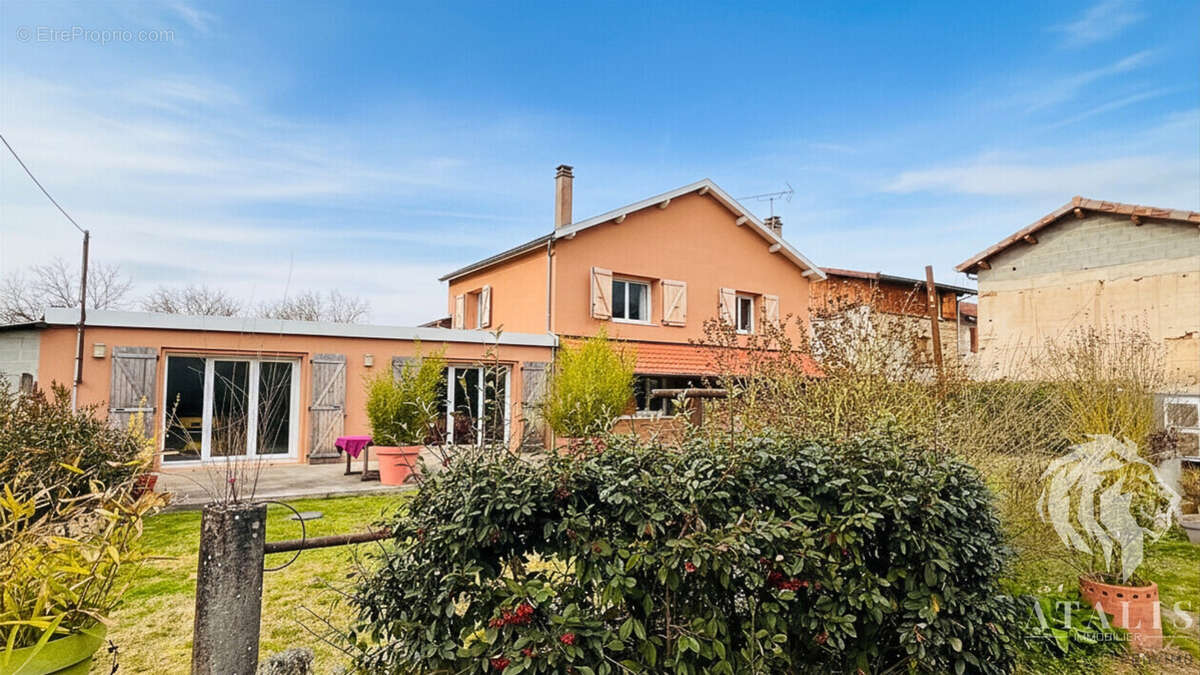 Maison à SAINT-JUST-DE-CLAIX