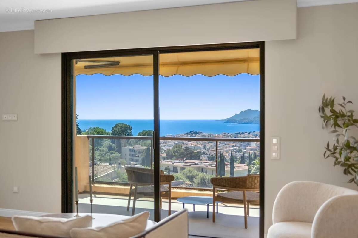 Appartement à LE CANNET