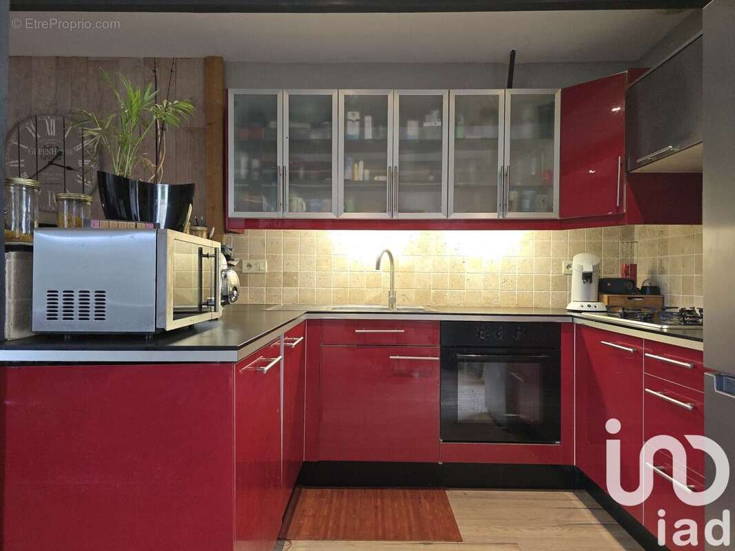 Maison 60 m² à Yvias  - photo 6