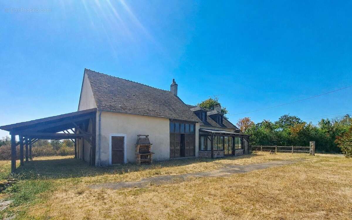 Maison 208 m² à Tranzault  - photo 2