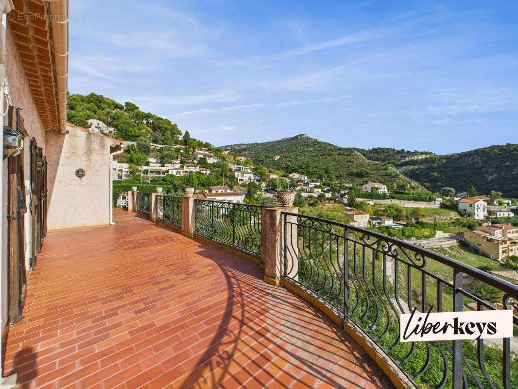 Èze – Vue mer panoramique, dernier étage de villa – 118 m² + 60 m² de terrasse - photo 13