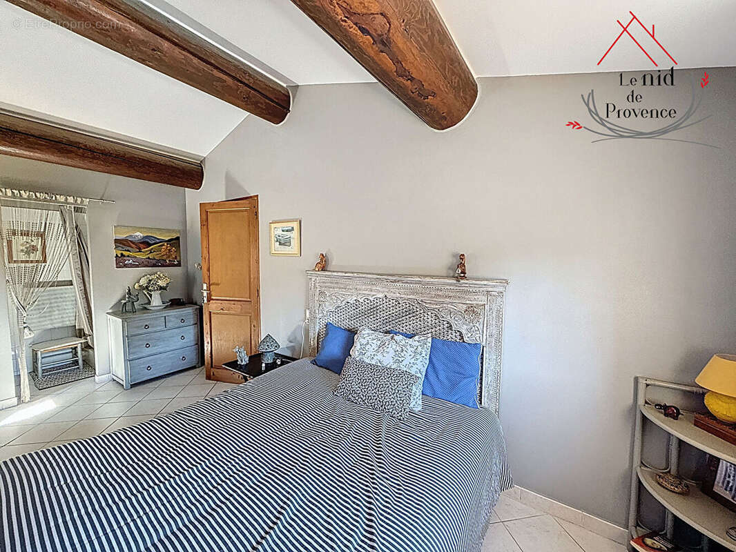 Maison à PERNES-LES-FONTAINES