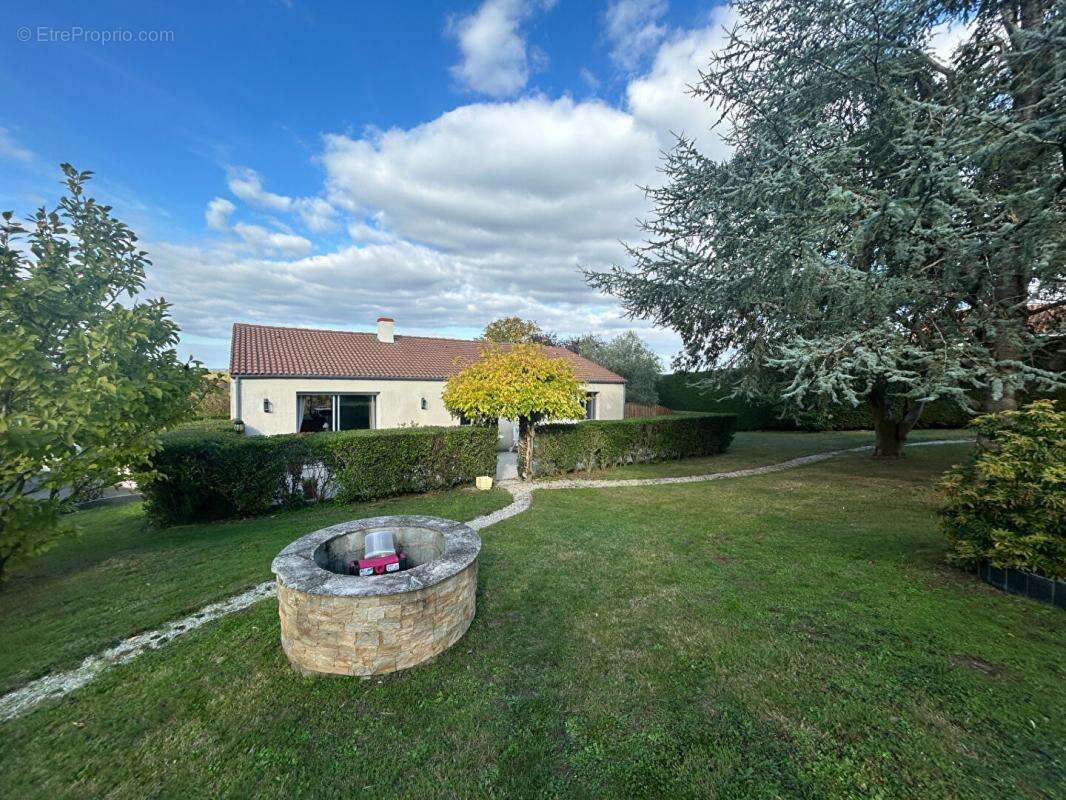 Maison à CHAMPTOCEAUX