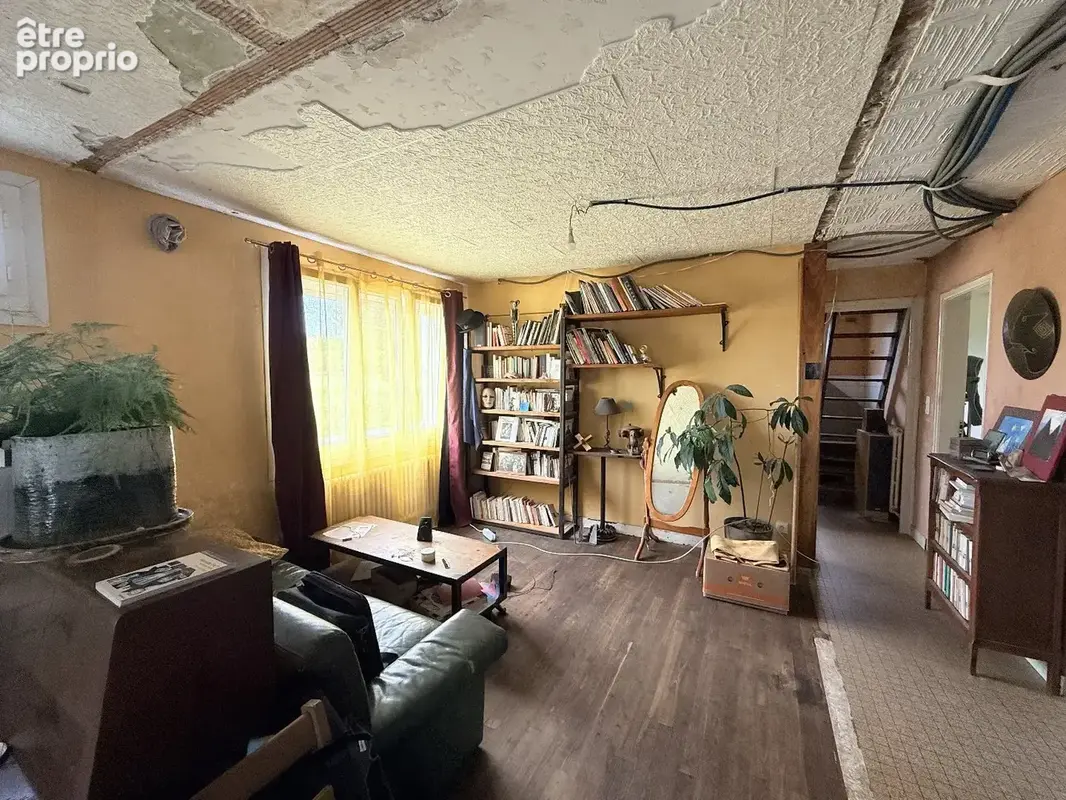 Grande maison de caractère avec dépendances  Un potentiel exceptionnel à la campagne ! - photo 12
