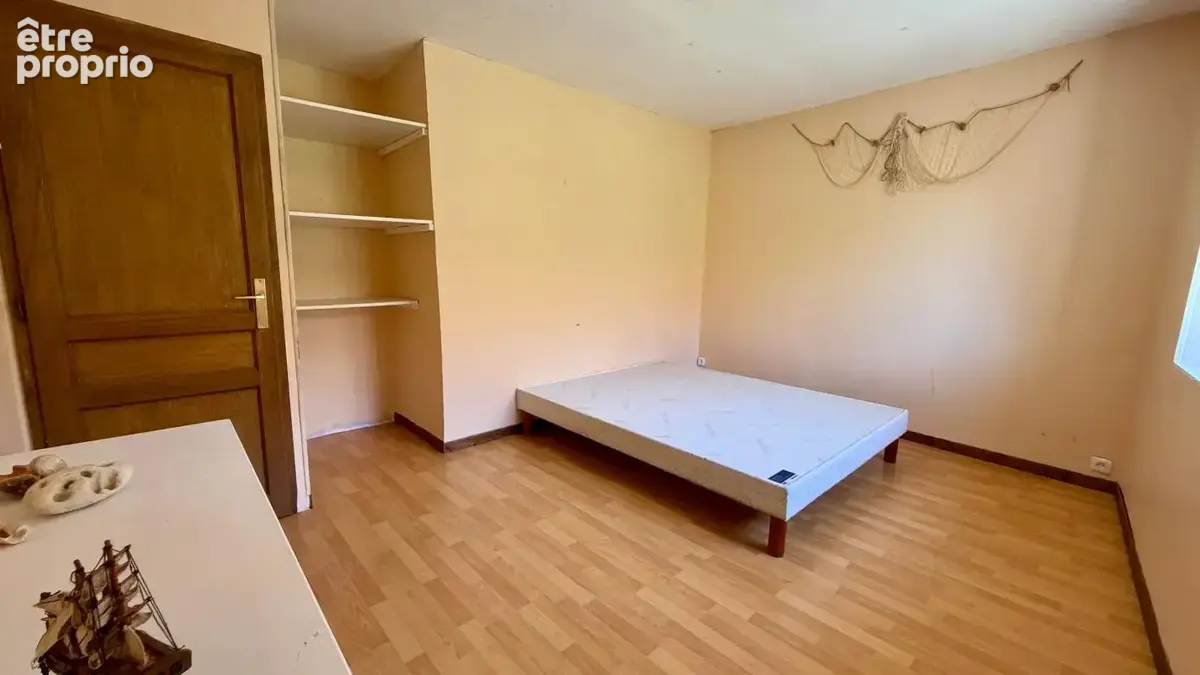 Maison en pierre 229 m² avec grange et terrain –  À Vendre à Massieu - photo 8