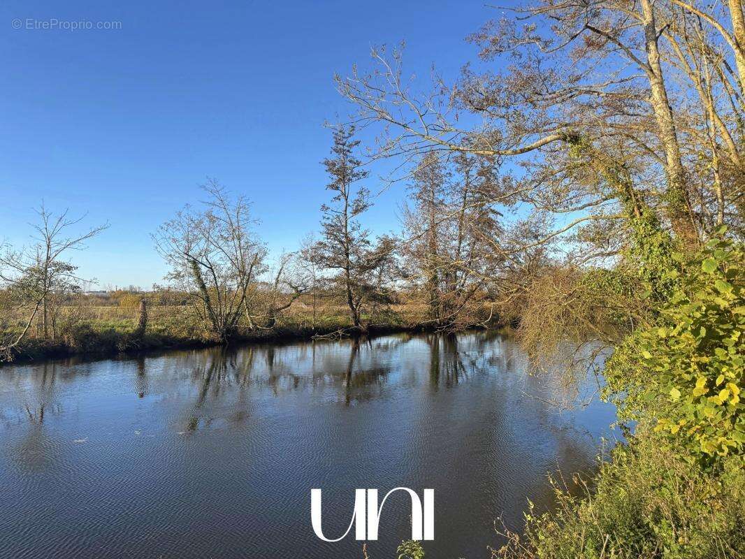 Maison à FLEURY-SUR-ORNE