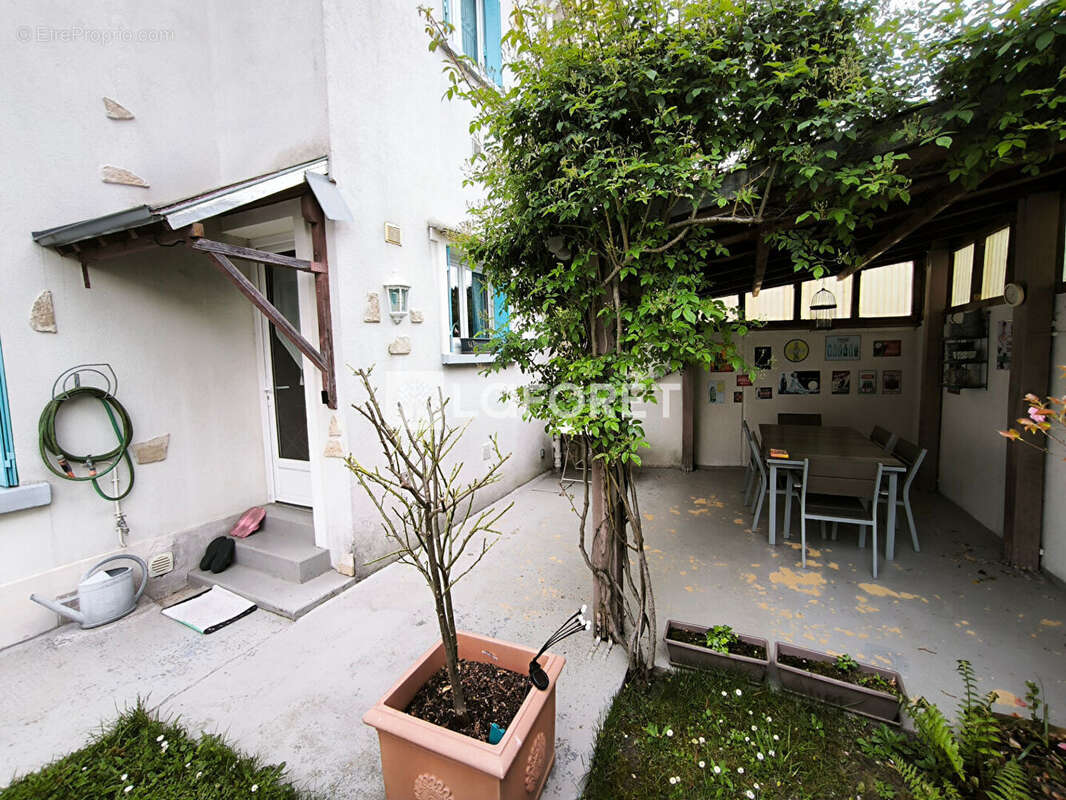 Maison à MANTES-LA-JOLIE