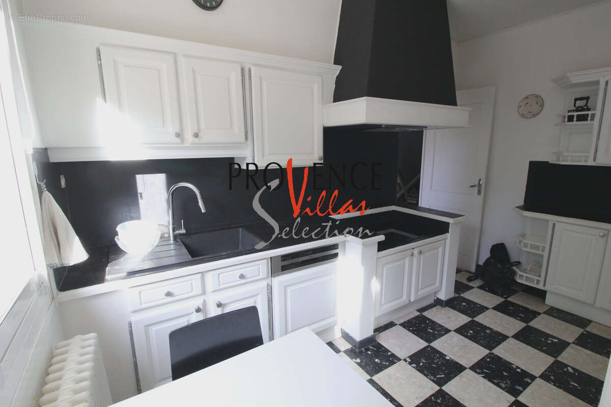 Maison à BAGNOLS-SUR-CEZE