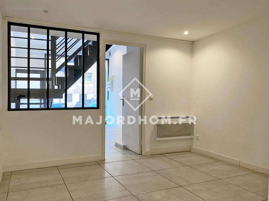 Commerce à MARSEILLE-2E