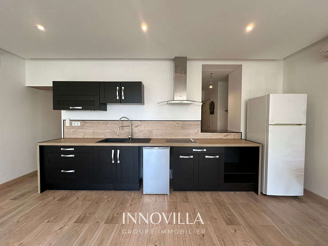 Commerce à LAPEYROUSE-FOSSAT