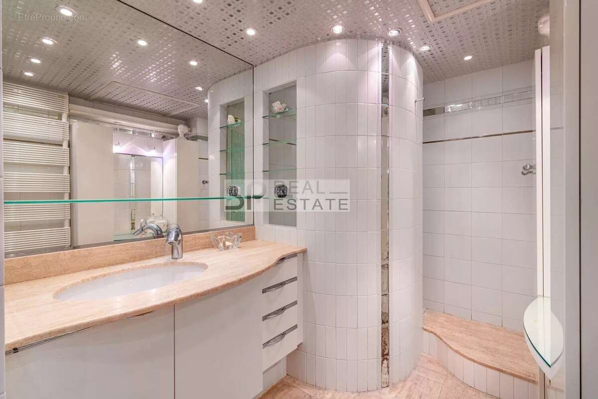 A vendre cannes  secteur basse californie 3 pieces - photo 9