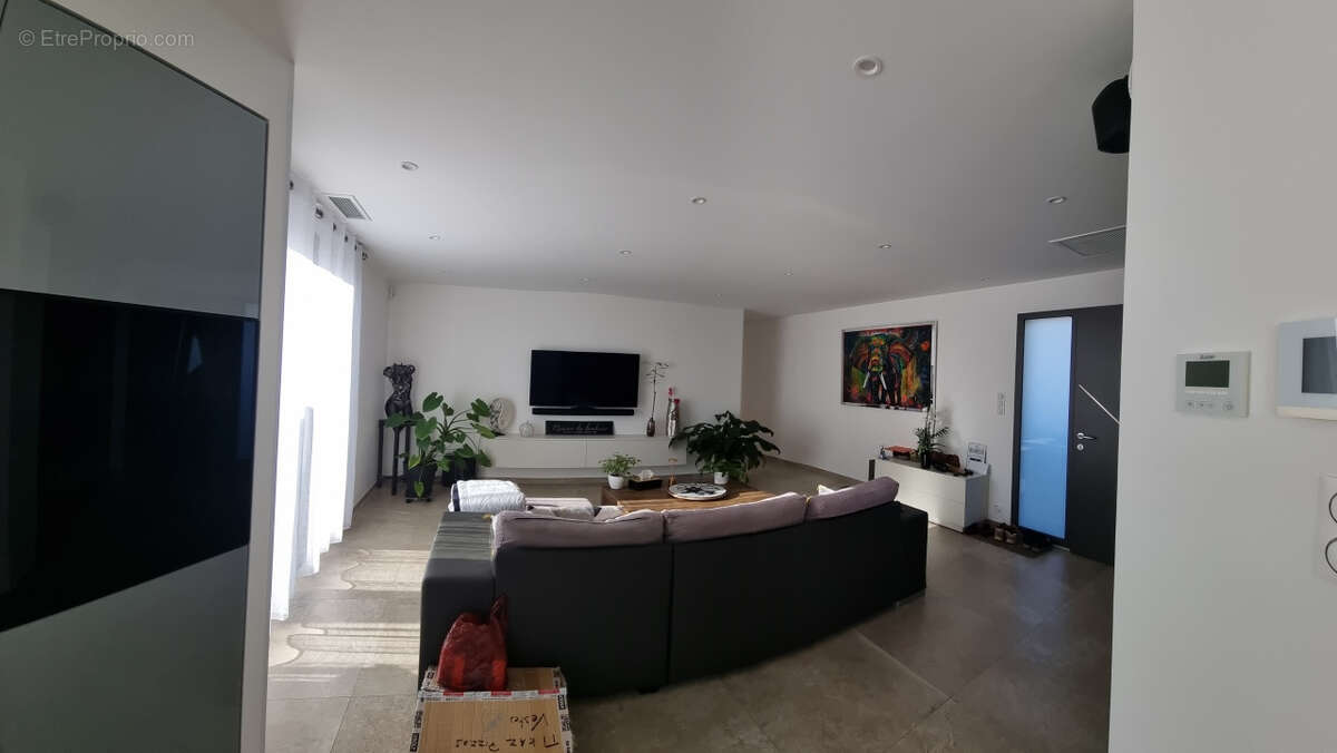 Maison à PUGET-SUR-ARGENS