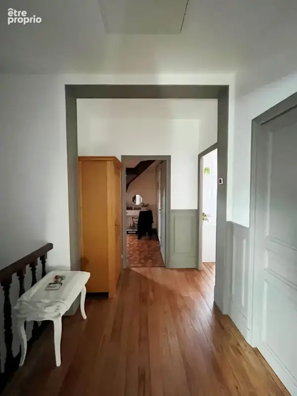 District de SENS, tout commerce à pied:  TRÈS JOLIE MAISON BOURGEOISE de 180 m2  son vaste salon et ses 4 cham - photo 13